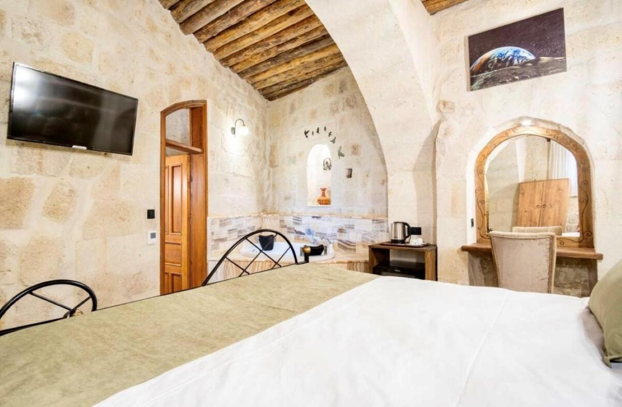 אורגופ Uzay Cave Suite Hotel מראה חיצוני תמונה