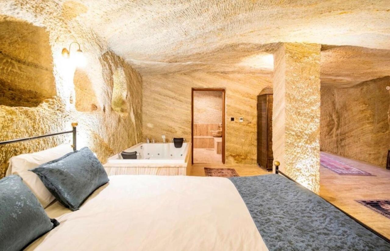 אורגופ Uzay Cave Suite Hotel מראה חיצוני תמונה